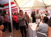 Kapolri Bagikan Sembako dan Alat Bantu Disabilitas di Puncak Bakti Kesehatan