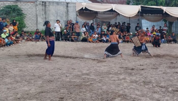 Tradisi Peresean Gaungkan Budaya Sasak di Kecamatan Labuapi