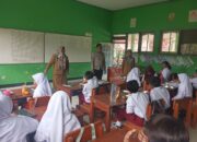 Pemerintah Salurkan Makan Bergizi Gratis untuk Ribuan Pelajar di Sekotong