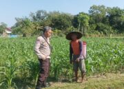 Polsek Batulayar Dukung Warga Desa Sandik Manfaatkan Lahan untuk Tanaman Produktif