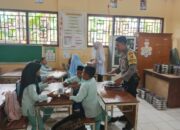 Pemerintah dan Polsek Sekotong Kolaborasi Distribusikan Makanan Bergizi untuk Ribuan Siswa