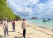 Patroli Polisi di Pantai Elak-Elak Jaga Keamanan Wisatawan Sekotong