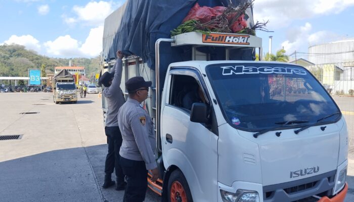 Polsek Kawasan Pelabuhan Lembar Tingkatkan Pemeriksaan Penumpang dan Kendaraan