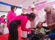 Ketua Umum Bhayangkari Salurkan 5.000 Paket Bansos, Gelar Bakti Kesehatan dan Religi di Ende, NTT