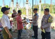 Polri Hadir untuk Masyarakat: Kapolres Lombok Barat Bantu Musholla dan Anak Yatim di Sekotong
