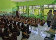 Edukasi Polsek Sekotong di SDN 9 Buwun Mas, Sentuh Hati Siswa