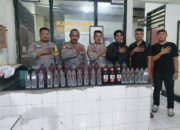 Gelar Operasi di Malam Minggu, Polsek Bolo Berhasil Mengamankan Puluhan Botol Miras Berbagai Jenis