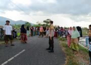 Sukses, Polsek Kuripan Kawal Nyongkolan Meriah Warga