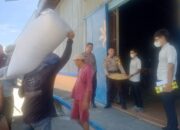 Dari Gudang ke Dapur: Upaya Bhabinkamtibmas Jaga Pasokan Pangan dan Stabilitas Desa