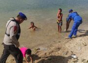 Hadir Melayani, Satpolairud Polres Bima Gelar Patroli Pengamanan Wisata di Pantai Kalaki