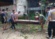 Gotong Royong Polsek Sekotong dan Warga Tangkal Banjir Musim Hujan