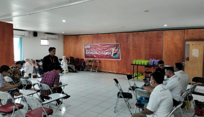 Alfamart Gandeng PMI Gelar Aksi Donor Darah di Kantor Cabang Lombok Di Hari Kartini
